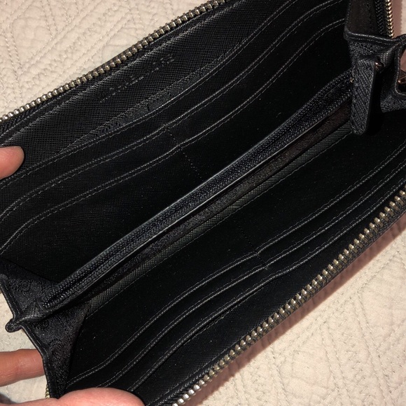 Michael Kors purse and wallet - Picture 4 of 6